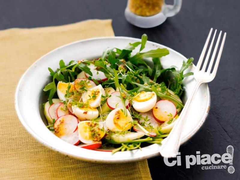 Insalata con uova di quaglia