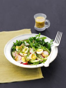 Insalata con uova di quaglia