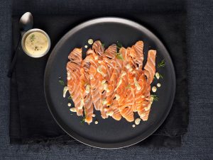 carpaccio-salmone-salsa-yogurt