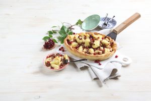 Gnocchi soffiati, con salsiccia in cestino di brisée