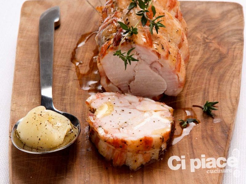 Coniglio al forno con salsa all’aglio