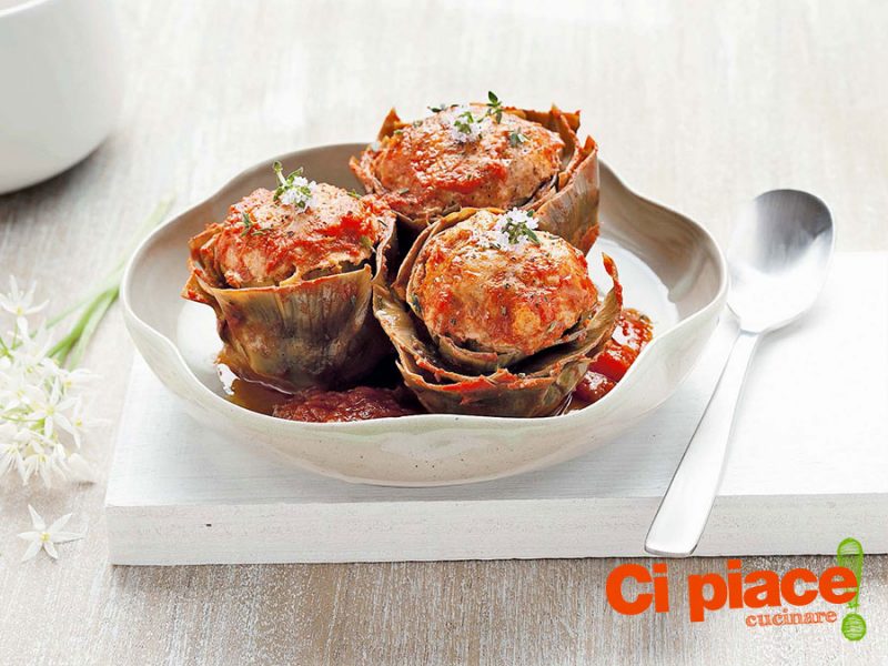 Carciofi ripieni al pomodoro