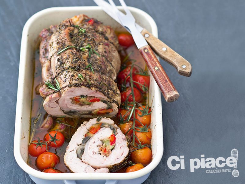 Rotolo di maiale con pomodorini