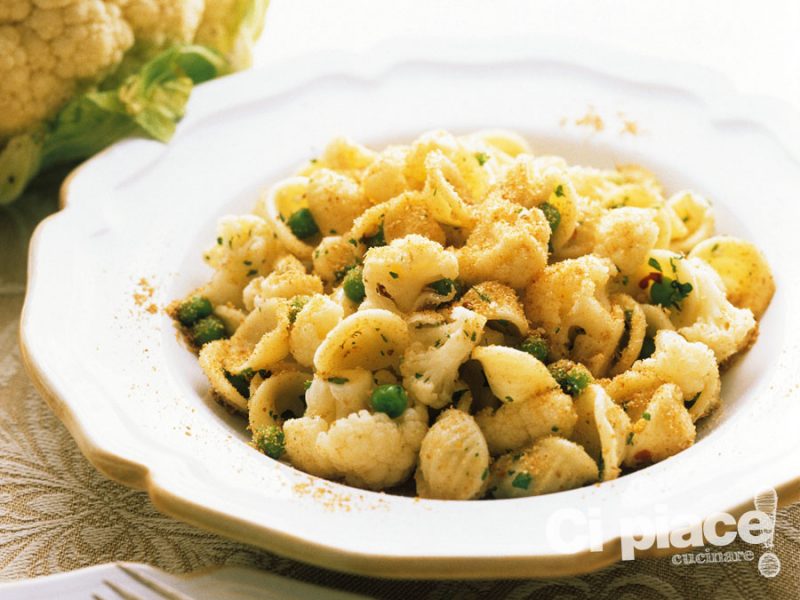 Orecchiette, cavolfiori e piselli