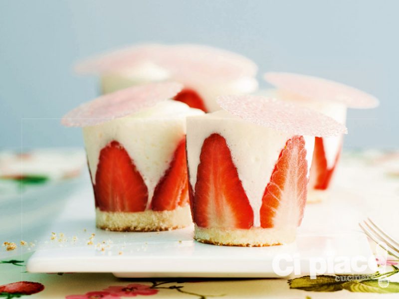 Bicchierini con fragole