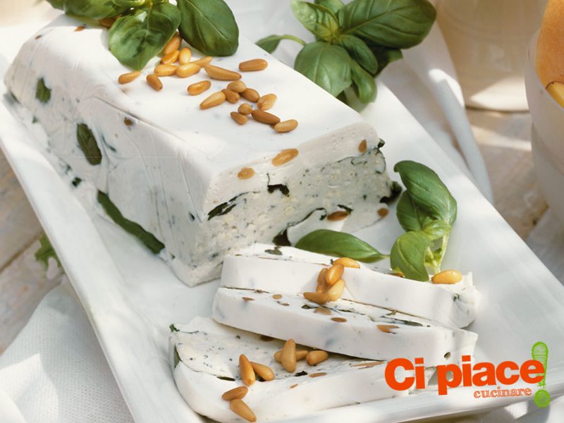 Terrina di gorgonzola con pinoli
