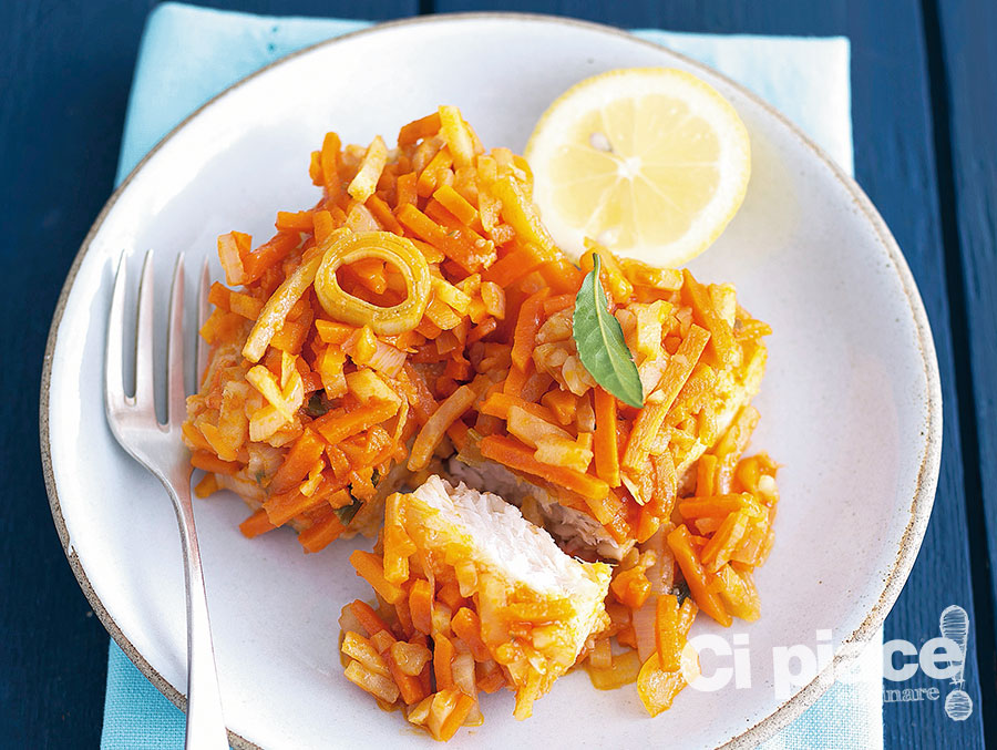 Bastoncini di nasello con mango e verdure
