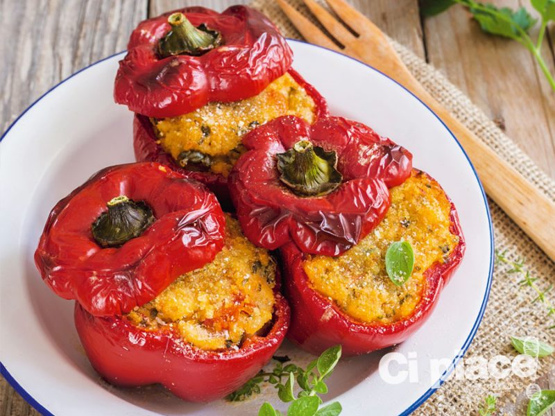 Peperoni rossi ripieni