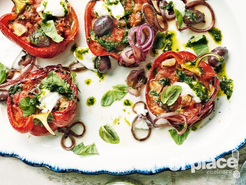 Peperoni con mozzarella e olive