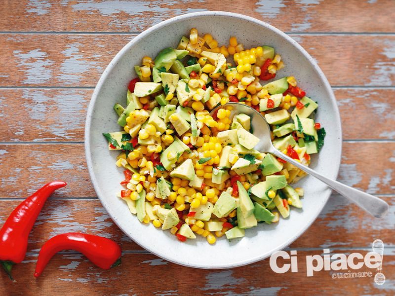 Insalata esotica con avocado