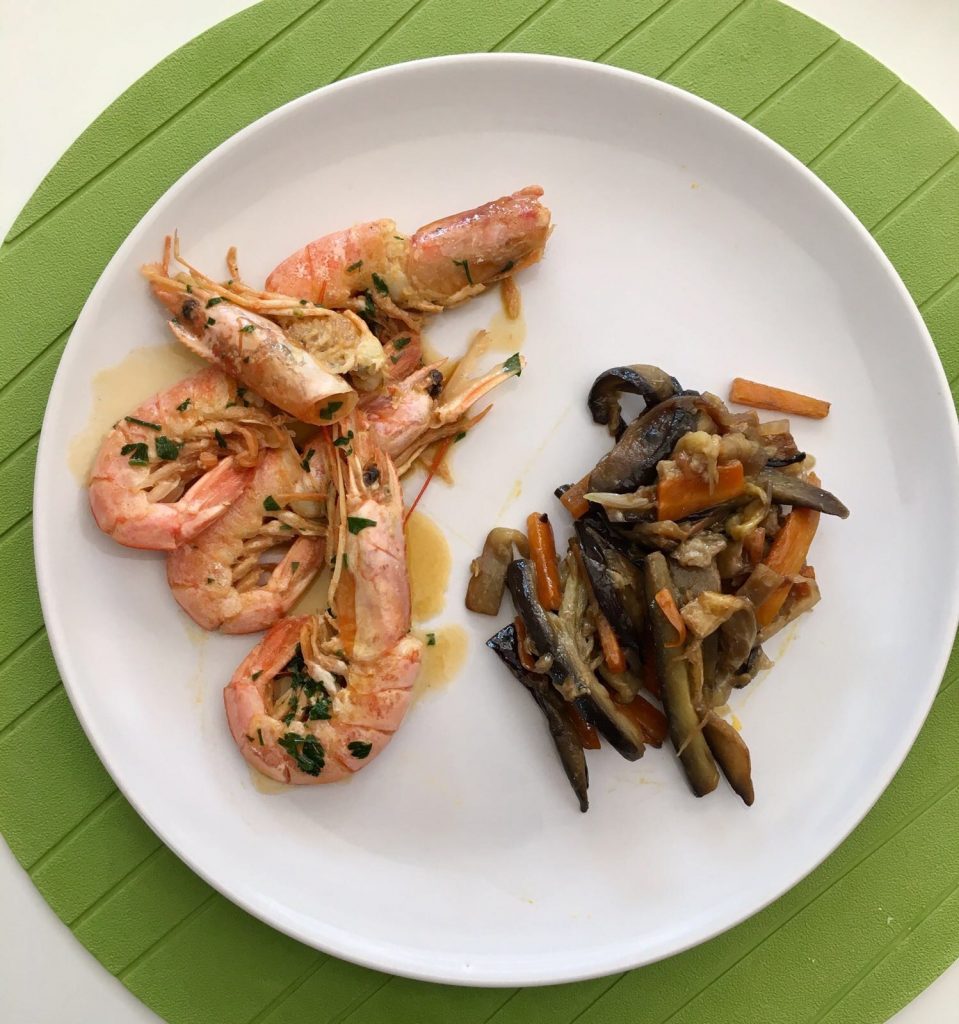 Gamberoni e melanzane caramellate