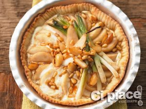 Spicy pear tart with candied garlic