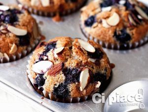 Blueberry muffins with flaked almonds