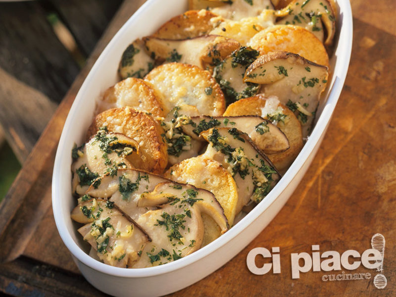 Terrina di patate e funghi gratinati