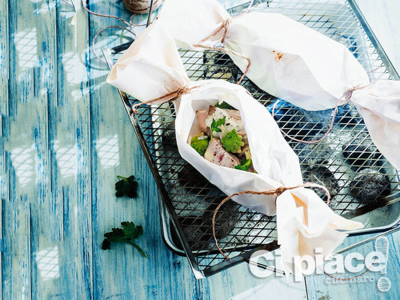 Pollo con cavolo romano al cartoccio