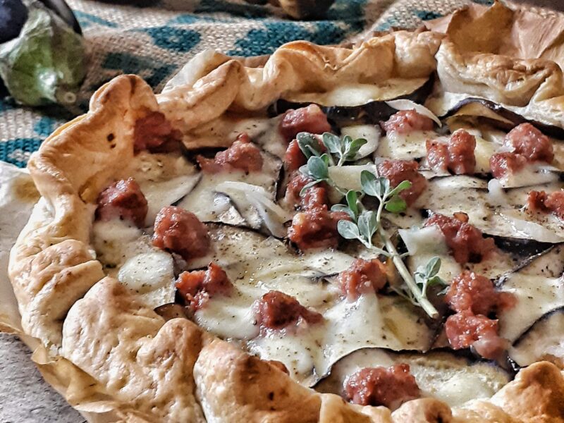 TORTA SALATA DI MELANZANE E SALSICCIA