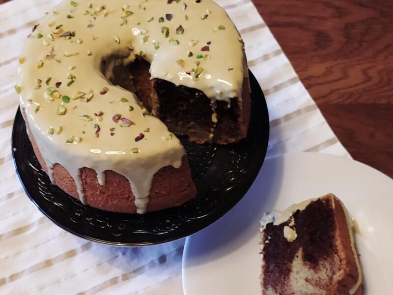 CHIFON CAKE CACAO E PISTACCHIO CON GLASSA AL PISTACCHIO