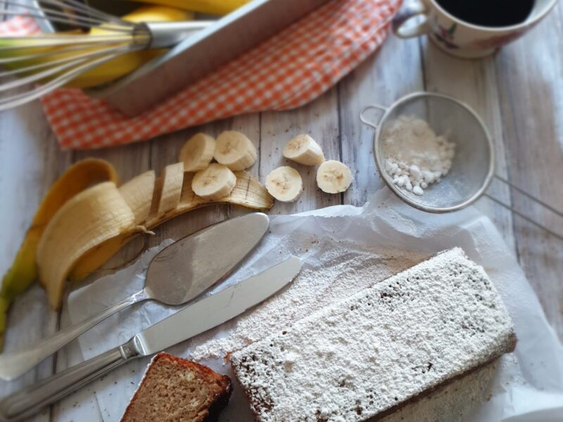 CAKE ALLA BANANA E YOGURT